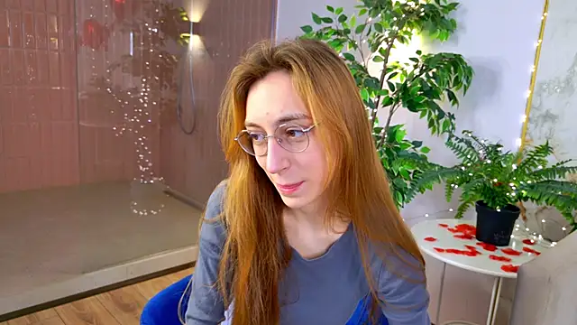 Snapshot of LeyaAtwood chatting on 15, 2, 2026 LeyaAtwood online show from 15, 2, 2026