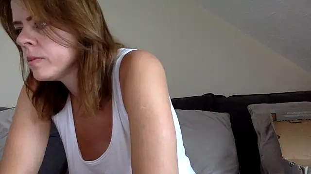 Snapshot of ElizabethArden42- chatting on 16, 7, 2026 ElizabethArden42- online show from 16, 7, 2026
