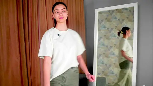 Snapshot of EddieChery chatting on 1, 2, 2026 EddieChery online show from 1, 2, 2026