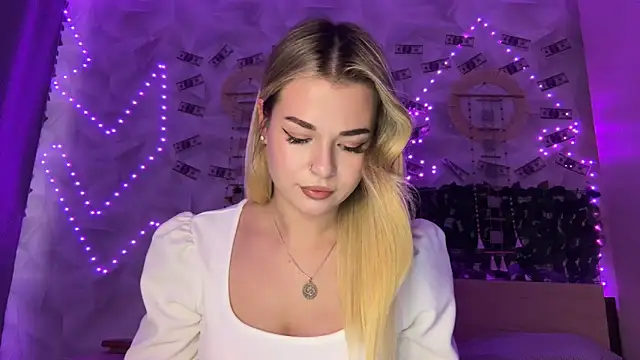 Karina vibe online show from 24, 4, 2026