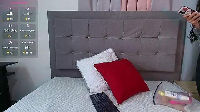 Snapshot of Karla_94 chatting on 25, 2, 2026 Karla 94 online show from 25, 2, 2026