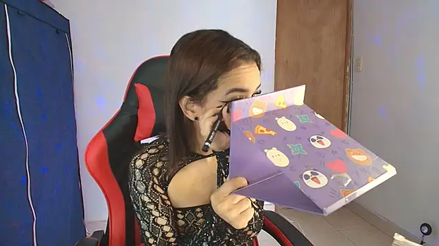 Snapshot of Zoe-Walzer chatting on 16, 2, 2026 Zoe-Walzer online show from 16, 2, 2026