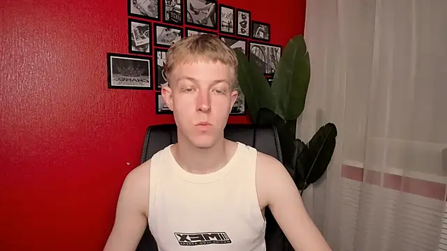 Snapshot of Dylan_Norton chatting on 7, 7, 2026 Dylan Norton online show from 7, 7, 2026