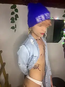 Snapshot of lucke_collins22 chatting on 12, 2, 2026 lucke collins22 online show from 12, 2, 2026