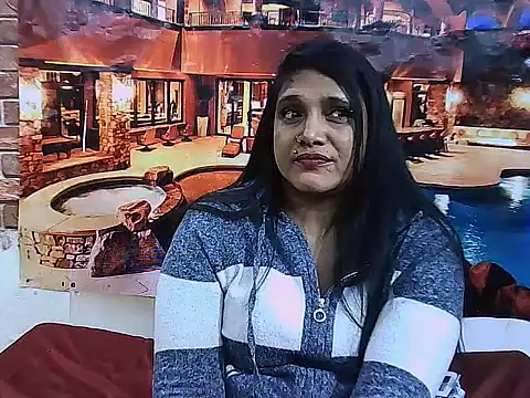 IndianSexyLady20 online show from 10, 4, 2026