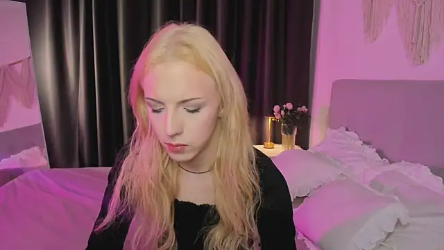 Tiffany  King online show from 16, 5, 2026