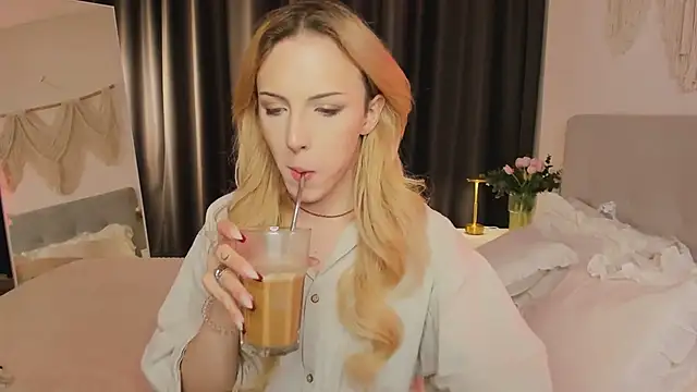 Tiffany  King online show from 8, 4, 2026