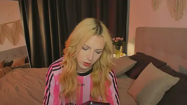Tiffany  King online show from 6, 7, 2026