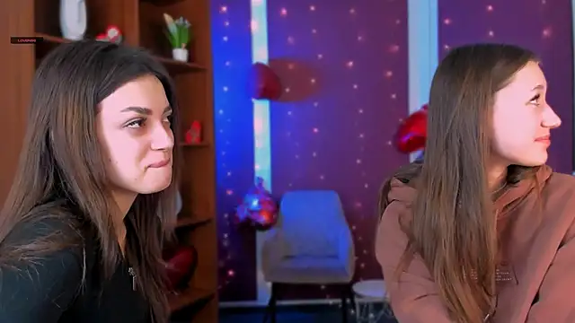 arianaa cat online show from 11, 2, 2026