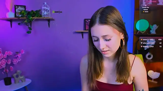 arianaa cat online show from 24, 5, 2026