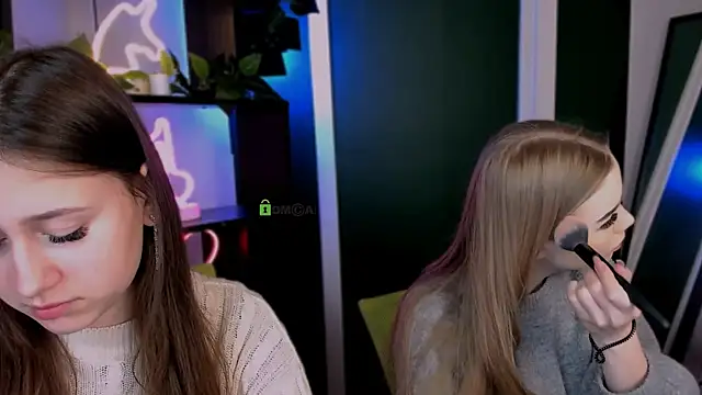 arianaa cat online show from 21, 3, 2026