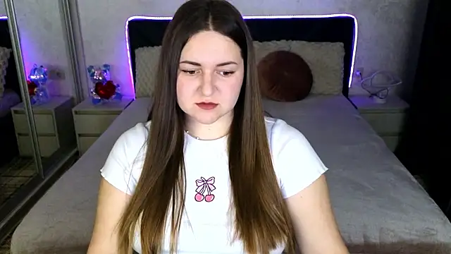 Eva Luxx online show from 5, 3, 2026