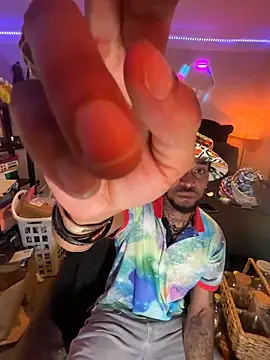 StillArQuez online show from 6, 4, 2026