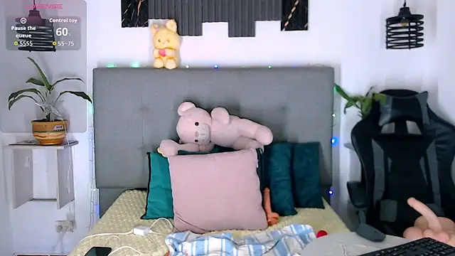 Sophia Valentina online show from 14, 4, 2026