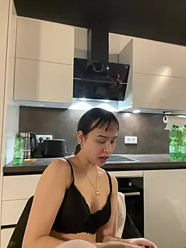 Just-Lilly online show from 5, 4, 2026