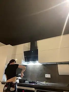 Just-Lilly online show from 16, 4, 2026