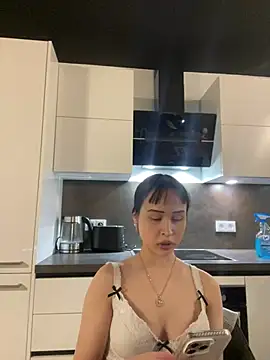 Just-Lilly online show from 11, 4, 2026