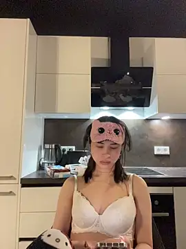 Just-Lilly online show from 26, 3, 2026