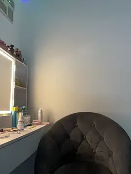 Just-Lilly online show from 23, 3, 2026