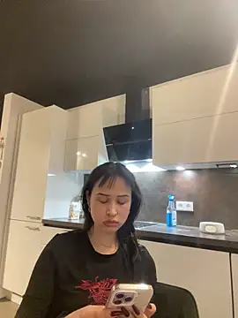 Just-Lilly online show from 13, 4, 2026