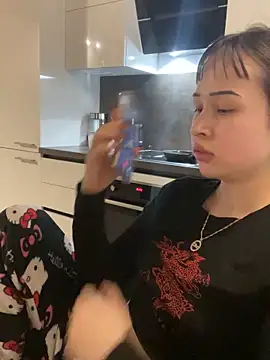 Just-Lilly online show from 11, 4, 2026