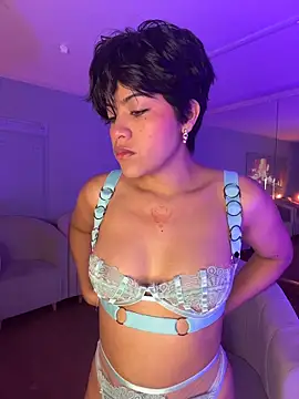 Eva Monroes online show from 6, 4, 2026