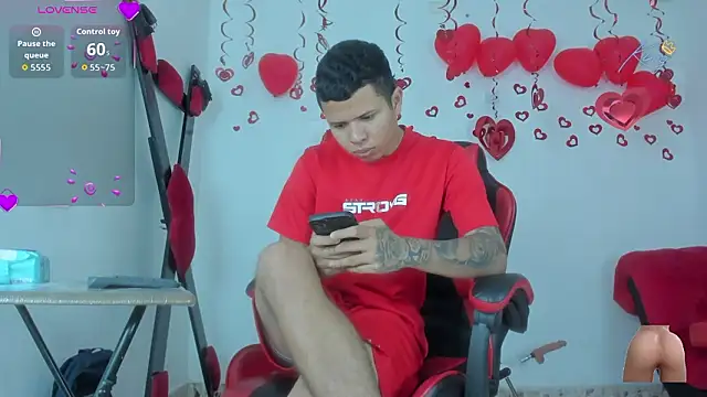 Snapshot of Steven_and_Camilo18 chatting on 20, 2, 2026 Steven and Camilo18 online show from 20, 2, 2026