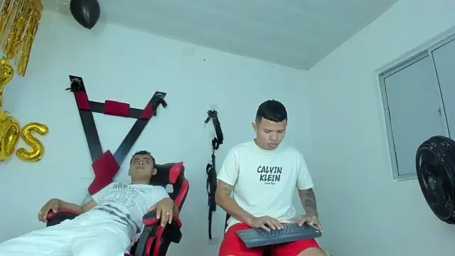 Snapshot of Steven_and_Camilo18 chatting on 3, 2, 2026 Steven and Camilo18 online show from 3, 2, 2026