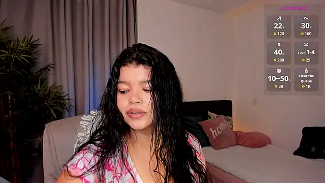 Snapshot of moonhelen chatting on 13, 2, 2026 moonhelen online show from 13, 2, 2026