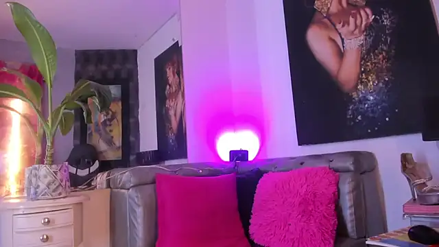 Ciara HotTs online show from 25, 5, 2026
