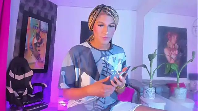 Ciara HotTs online show from 13, 5, 2026