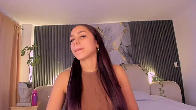 CarolineFyre online show from 12, 6, 2026