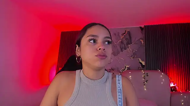 CarolineFyre online show from 18, 6, 2026