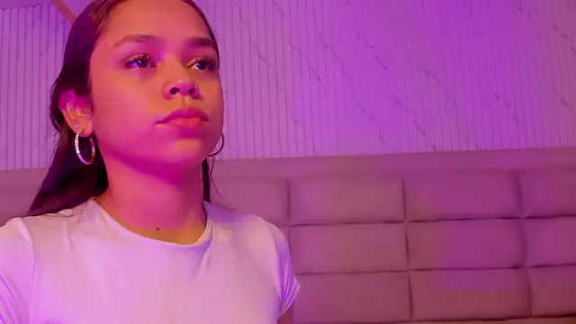 Snapshot of CarolineFyre chatting on 27, 2, 2026 CarolineFyre online show from 27, 2, 2026