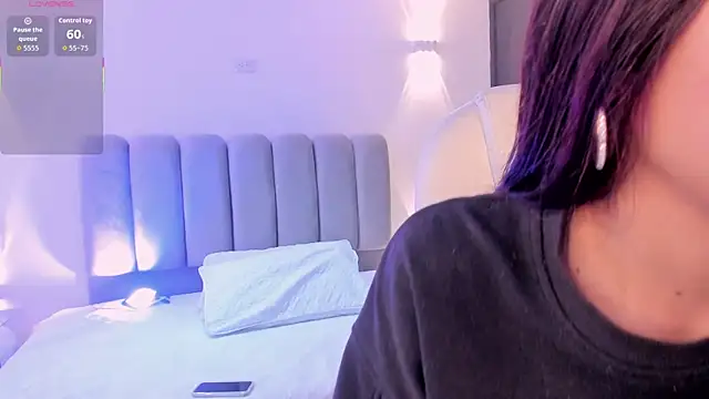 Snapshot of CarolineFyre chatting on 20, 2, 2026 CarolineFyre online show from 20, 2, 2026