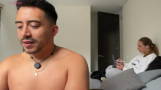 Sofii n Diego online show from 1, 6, 2026