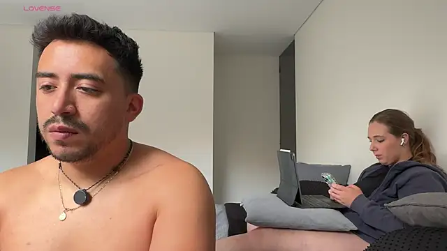 Sofii n Diego online show from 3, 6, 2026
