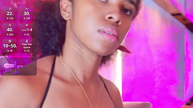 Snapshot of EmmaLovve chatting on 15, 2, 2026 EmmaLovve online show from 15, 2, 2026