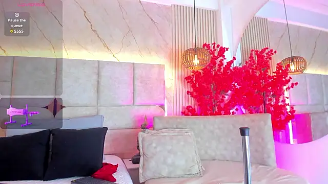 Snapshot of EmmaLovve chatting on 26, 2, 2026 EmmaLovve online show from 26, 2, 2026