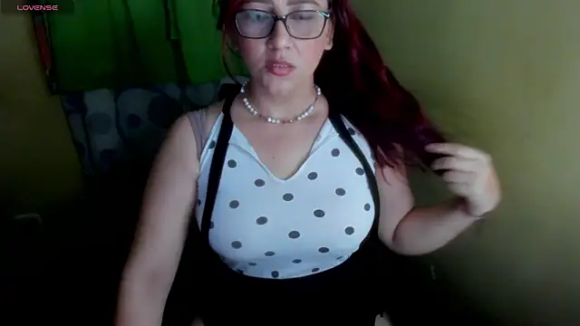 LuciaMiilf online show from 12, 7, 2026