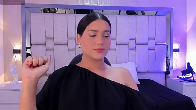 ValeryCooper18 online show from 7, 2, 2026