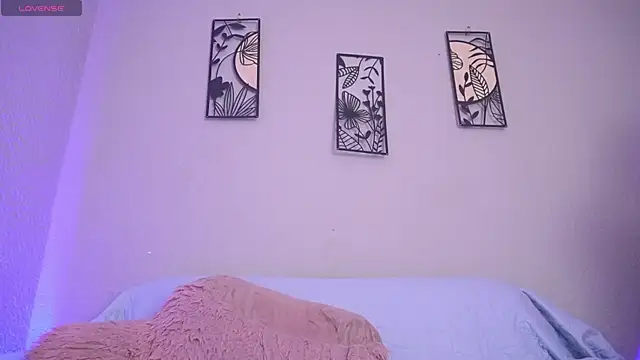 loveegirll1 online show from 30, 4, 2026