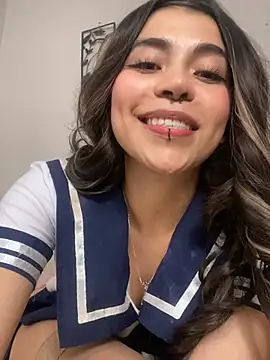 Snapshot of loveegirll1 chatting on 3, 2, 2026 loveegirll1 online show from 3, 2, 2026