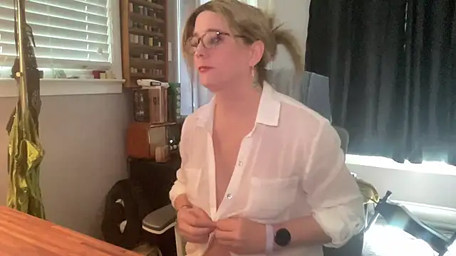 wetrainbows online show from 10, 3, 2026