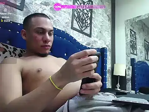 Snapshot of fuck_boy17 chatting on 6, 2, 2026 fuck boy17 online show from 6, 2, 2026