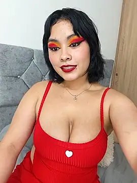 Snapshot of zoe_love18 chatting on 8, 5, 2026 zoe love18 online show from 8, 5, 2026