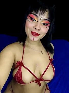zoe love18 online show from 6, 4, 2026