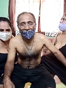 HoneyHush online show from 15, 3, 2026