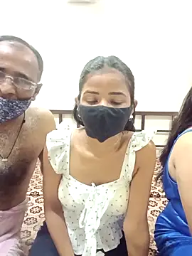 HoneyHush online show from 10, 4, 2026