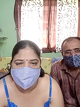 HoneyHush online show from 5, 2, 2026